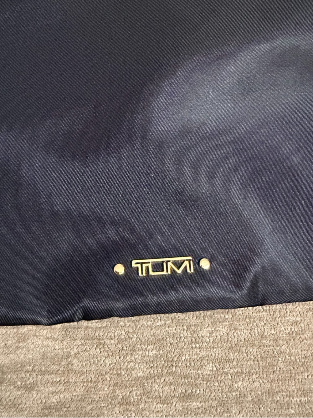 TUMI Black and Gold Nylon Travel Pouch Toiletries Cosmetic Bag - Picture 2 of 4